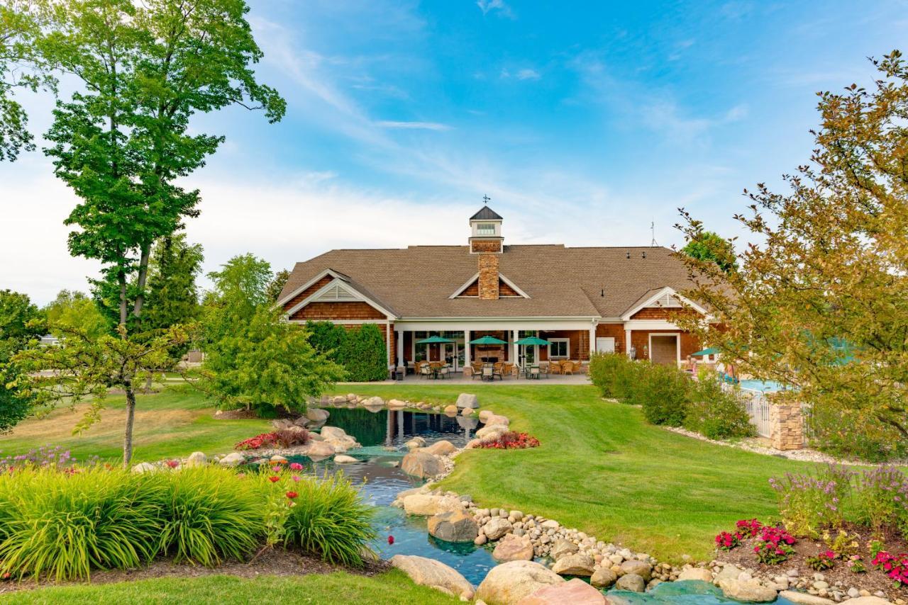 Sun Outdoors Petoskey Bay Harbor Hotell Eksteriør bilde